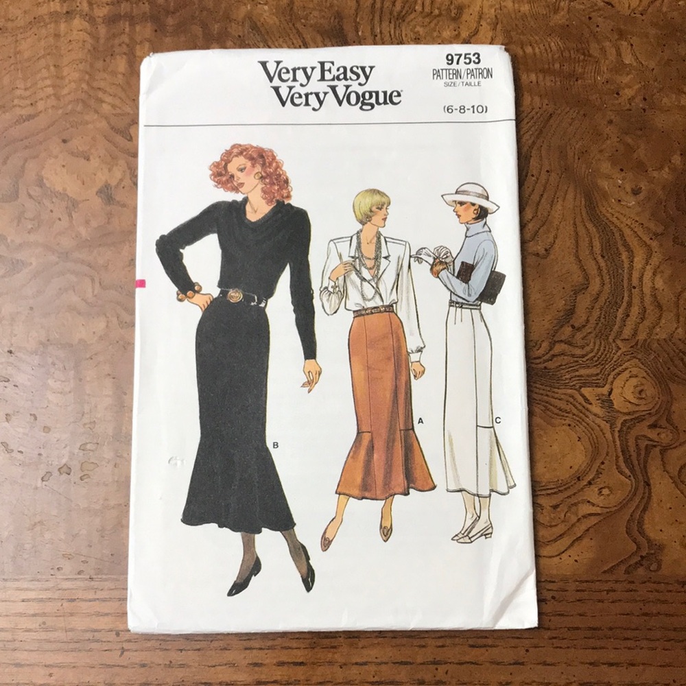 1986 Vintage Very Easy Vogue Skirt Sewing Pattern #9753 Cut to Size 6, 8
